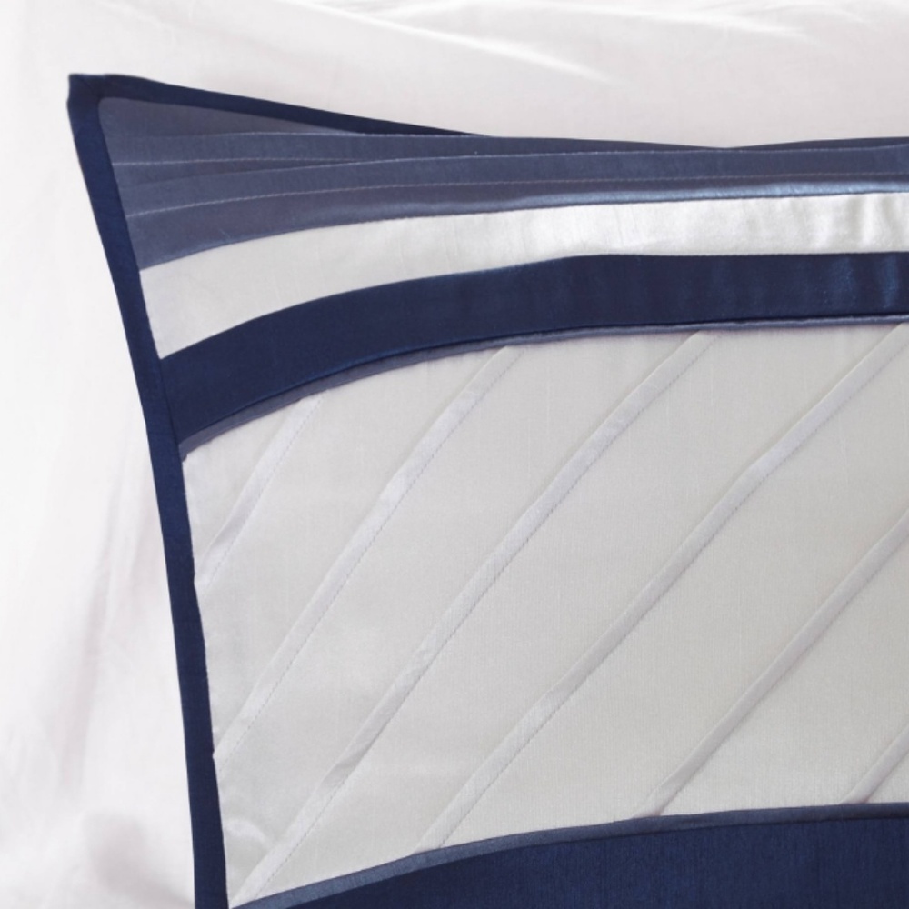 🛑🛑SOLD🛑🛑Madison Park Blaire 7Pcs King Comf Set - Picture 4 of 8